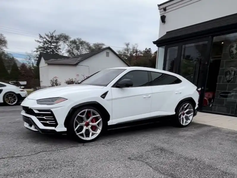 Lamborghini Urus spotted in Pasadena