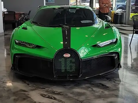 Bugatti Divo (2020) spotted in Eau Claire, United States