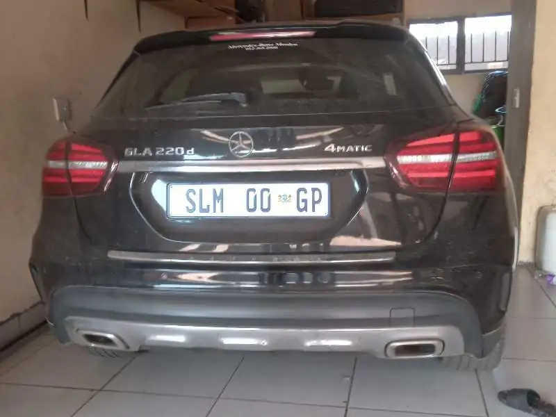 Mercedes-Benz GLA 220d (2015) spotted in Pretoria, South Africa