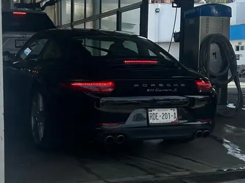 Porsche 911 Carrera S (2017) spotted in Xalapa de Enríquez, Mexico