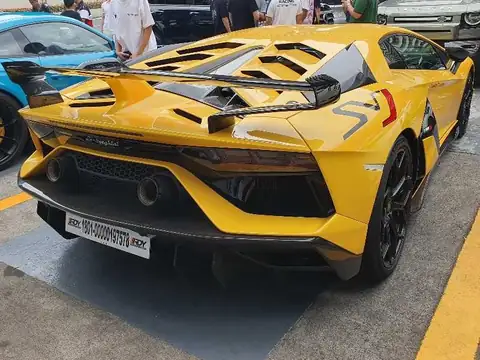 Lamborghini Aventador SVJ (2020) spotted in Makati City, Philippines