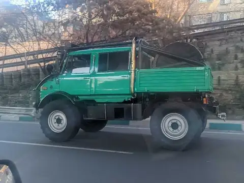 Mercedes-Benz Unimog (2000) spotted in Tehran, Iran