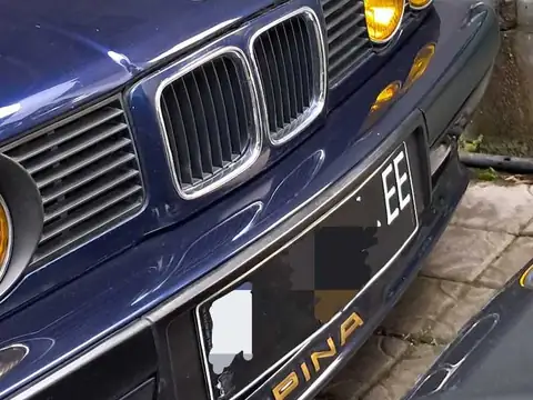 BMW Alpina (1990) spotted in Semarang, Indonesia