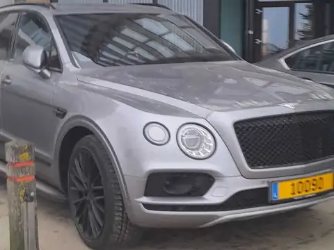 Bentley Bentayga (2016) spotted in Brugge, Belgium