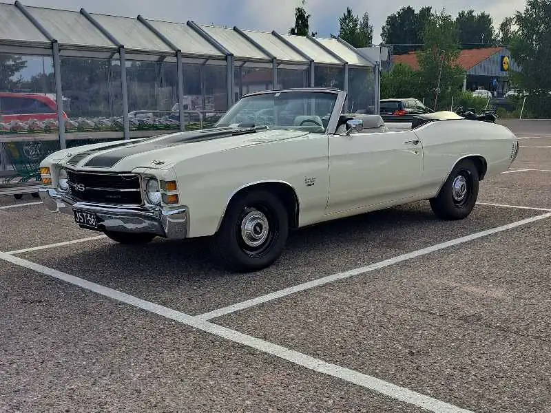 Chevrolet Chevelle SS Convertible (1971) spotted in Espoo, Finland