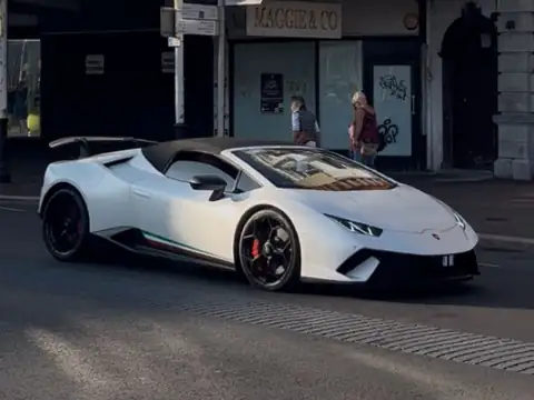 Lamborghini Huracán EVO Spyder (2020) spotted in Torquay, United Kingdom