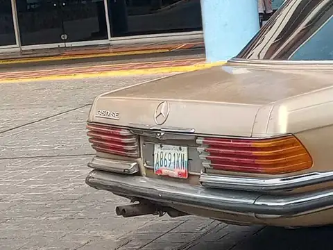 Mercedes-Benz 350 SE spotted in Caicara del Orinoco
