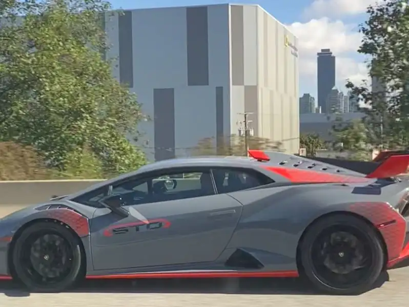 Lamborghini Huracán STO spotted in Vancouver