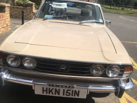 Triumph Stag (1976) spotted in Lyon, France