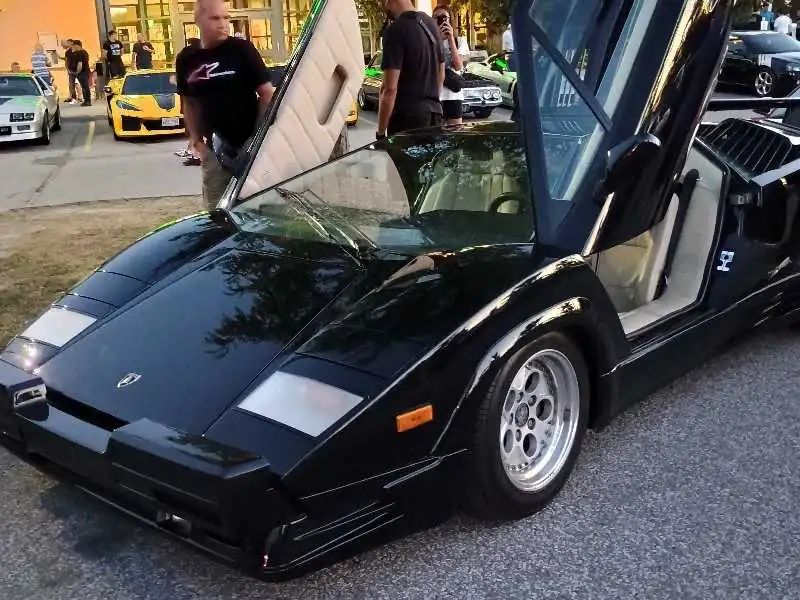 Lamborghini Countach (1980) spotted in Toronto, Canada