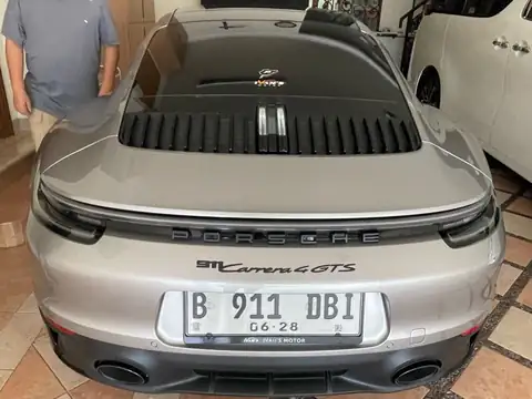 Porsche 911 Carrera 4 GTS (2022) spotted in Jakarta, Indonesia
