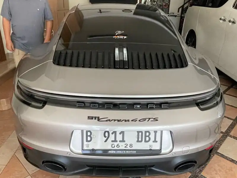 Porsche 911 Carrera 4 GTS (2022) spotted in Jakarta, Indonesia