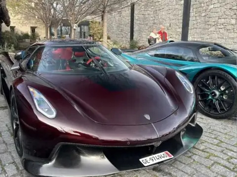 Koenigsegg Jesko spotted in Tô