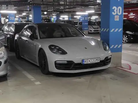 Porsche Panamera spotted in Košice