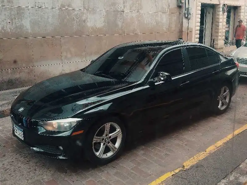 BMW 3 Series (2015) spotted in Tegucigalpa, Honduras