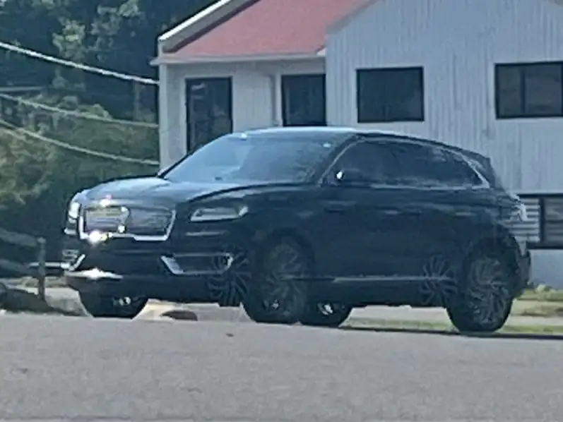 Lincoln Aviator (2020) spotted in Granby, Canada