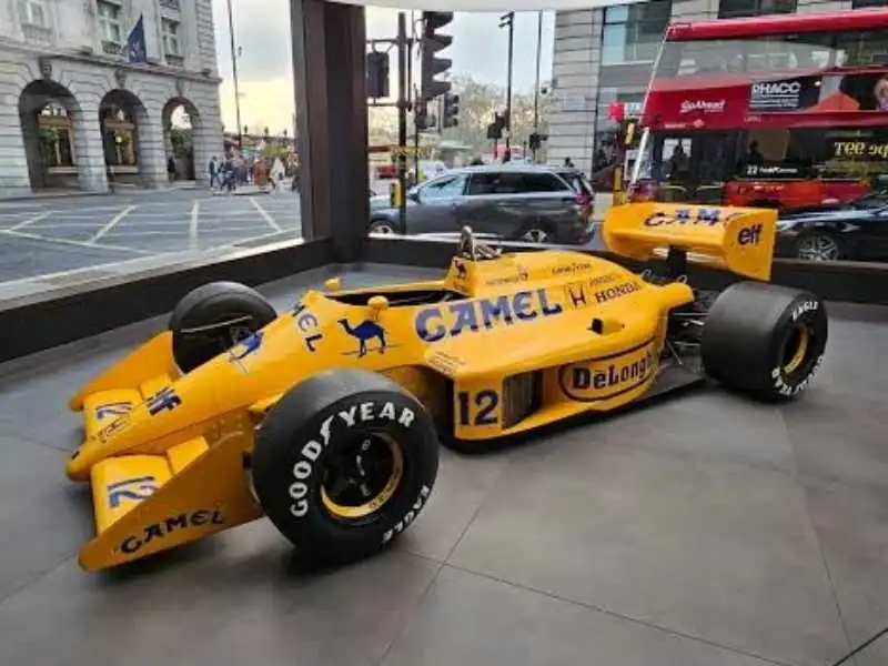 McLaren MP4/6 spotted in Wakefield