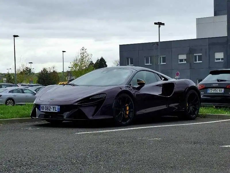 McLaren 720S (2017) spotted in Orléans, France