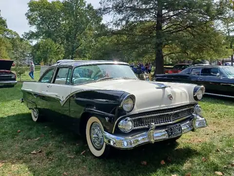 Ford Crown Victoria (1955) spotted in Lawrence, United States
