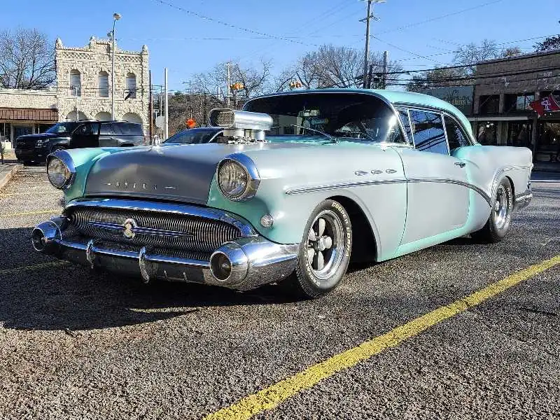 Buick Roadmaster spotted in Glen Rose