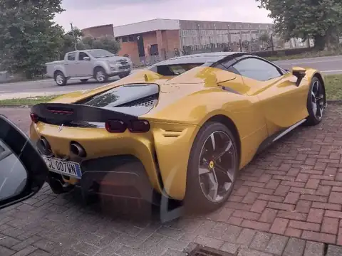 Ferrari LaFerrari (2015) spotted in Treviso, Italy