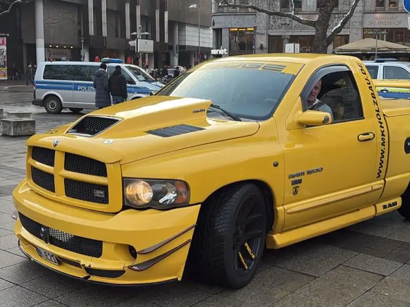 Dodge Ram SRT-10 (2005) spotted in Hannover, Germany