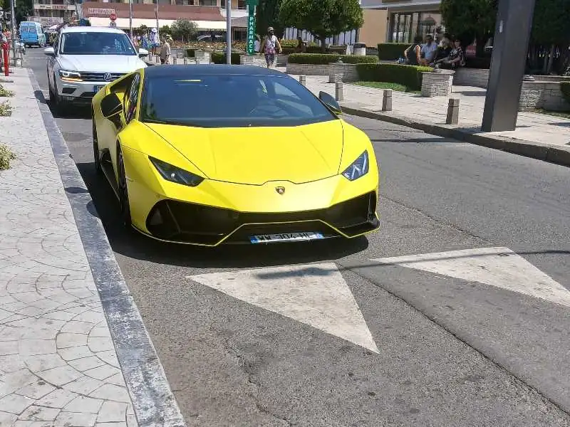 Lamborghini Huracán (2022) spotted in Burgas, Bulgaria