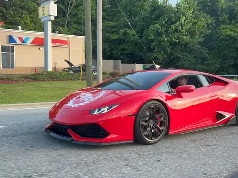 Lamborghini Huracán (2019) spotted in East Chattanooga, United States