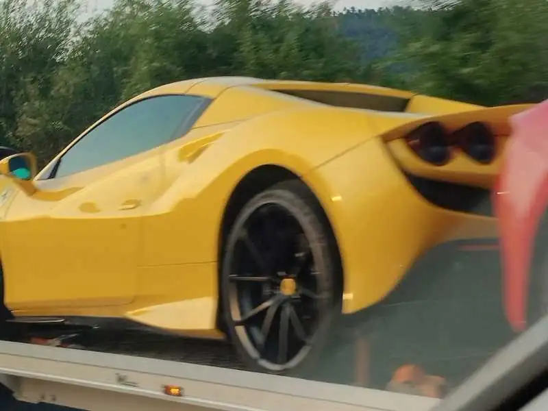 Ferrari 488 GTB (2015) spotted in Terni, Italy