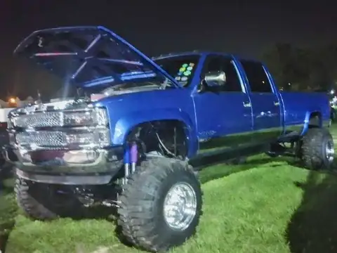 Chevrolet Silverado (1999) spotted in Findlay, United States