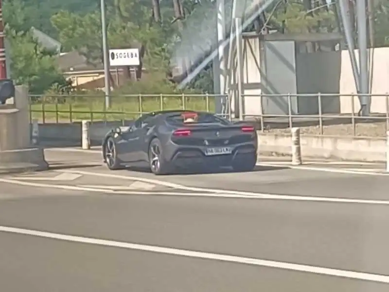 Ferrari SF90 Stradale (2020) spotted in Tarnos, France