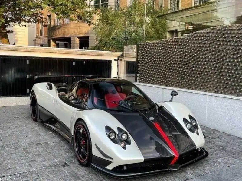 Pagani Huayra spotted in ‘Uqlat aş Şuqūr
