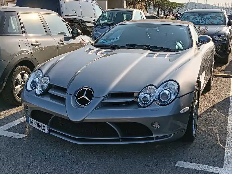 Mercedes-Benz SLR McLaren (2006) spotted in Fréjus, France