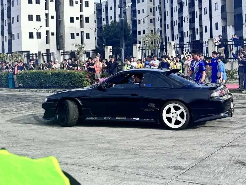 Nissan Silvia S14 (1993) spotted in Manila, Philippines