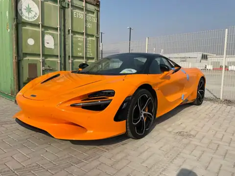 McLaren 720S (2018) spotted in Dubai, United Arab Emirates