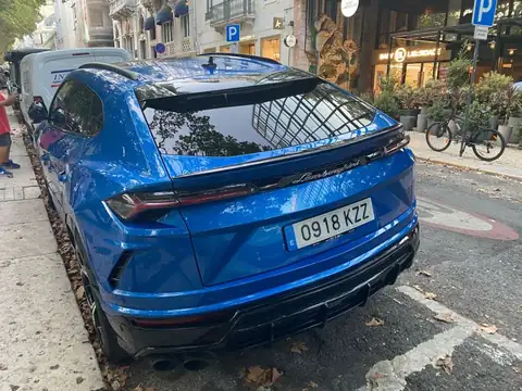 Lamborghini Urus (2021) spotted in Mexico City, Mexico