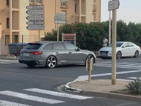 Audi RS4 Avant (2018) spotted in Béziers, France
