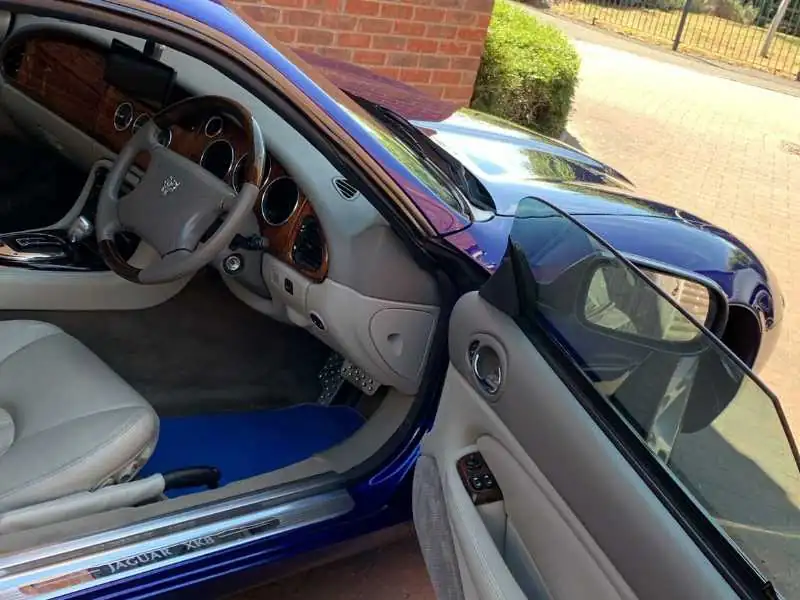 Jaguar XKR (2000) spotted in Bedford, United Kingdom