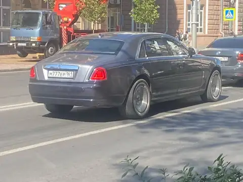 Rolls-Royce Phantom (2015) spotted in Rostov-on-Don, Russia