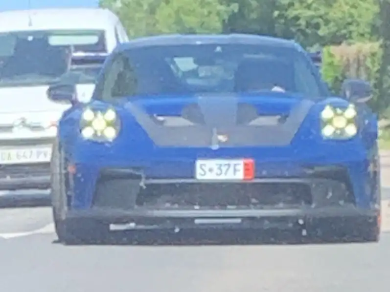 Porsche 918 Spyder spotted in Saint-Quentin