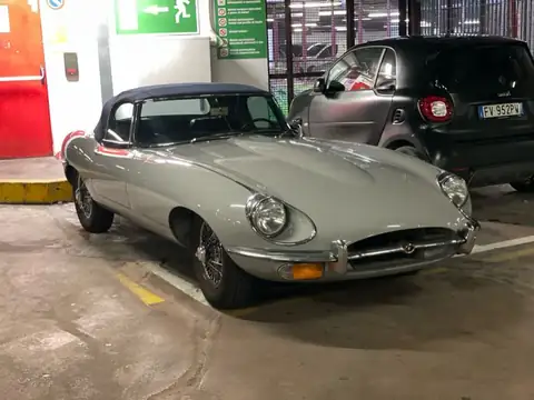 Jaguar E-Type (1961) spotted in Rome, Italy