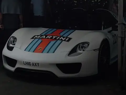 Porsche 918 Spyder (2016) spotted in Buenos Aires, Argentina