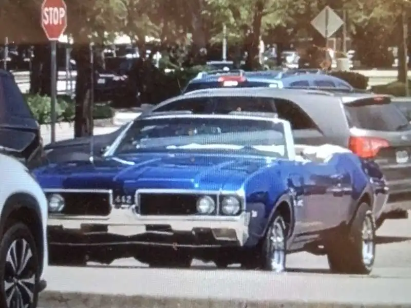 Oldsmobile Cutlass 442 (1970) spotted in Howard, United States
