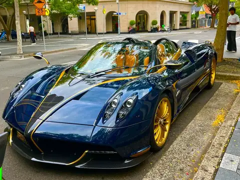 Pagani Huayra spotted in Wollongong
