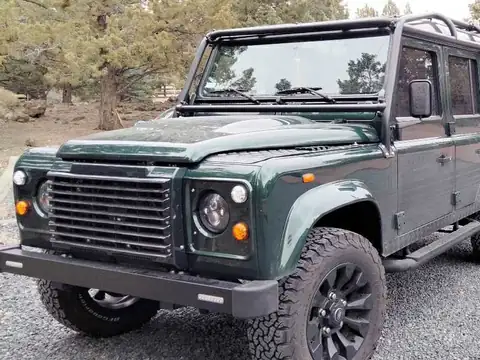 Land Rover Defender (2016) spotted in Bend, United States