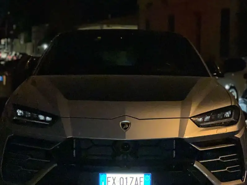 Lamborghini Urus (2021) spotted in Livorno, Italy