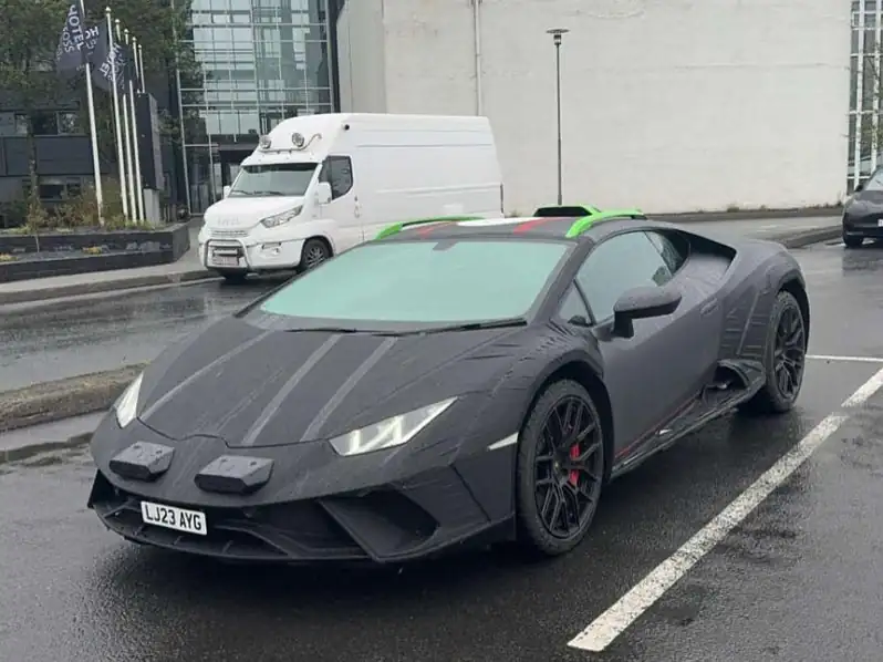 Lamborghini Huracán (2023) spotted in Akureyri, Iceland