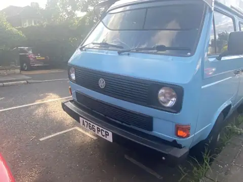 Volkswagen Type 2 (T3) (1984) spotted in London, United Kingdom