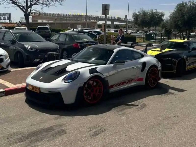 Porsche 911 GT2 RS (2021) spotted in Tel Aviv, Israel