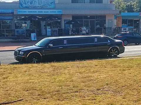 Chrysler 300C spotted in Tathra